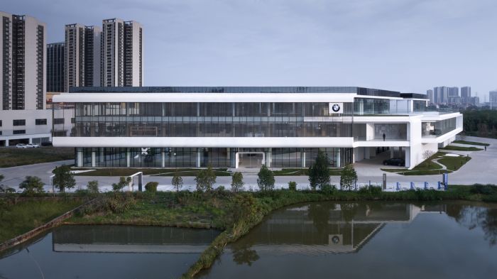 宝马中国厂房园区办公展厅设计【7800平